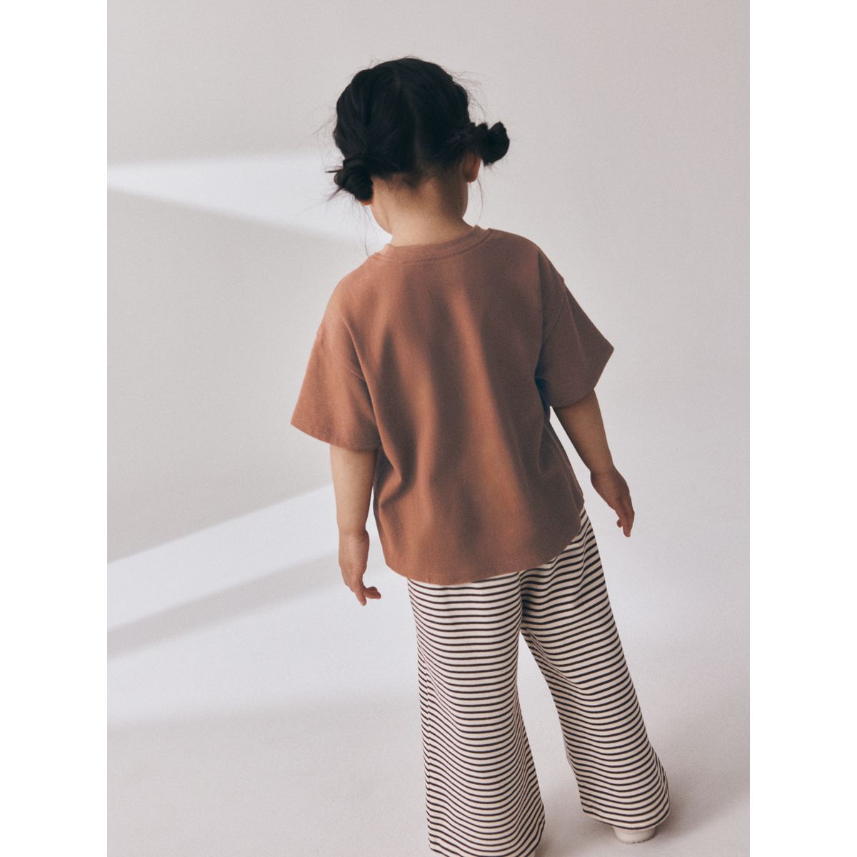 Ensemble t-shirt et pantalon large rayures cœur marron, NEXT