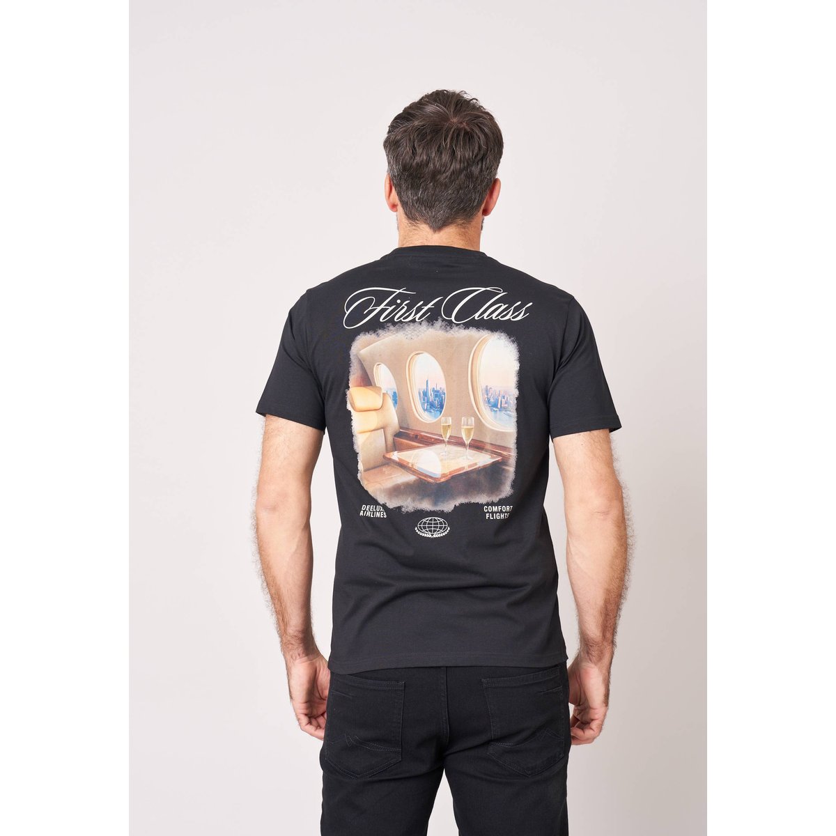T-shirt confort homme en 100% coton imprimé avion first class FIRSTCLASS black, DEELUXE