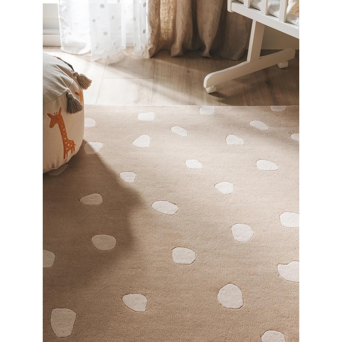 Tapis enfant tufté main SAVANNAH taupe, BENUTA