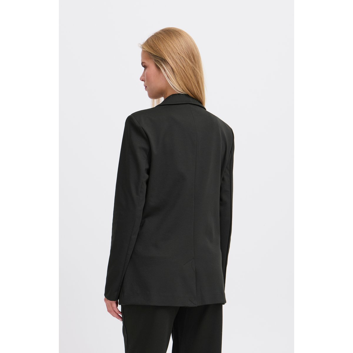 Blazer coupe droite, manches longues, col tailleur noir, ICHI
