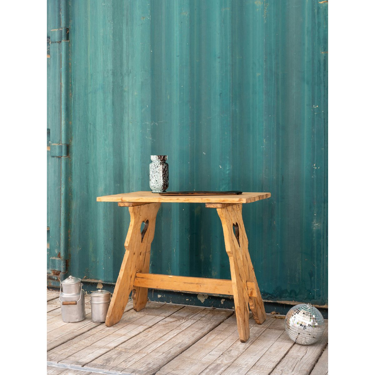 Table d'appoint en bois Francine N°1089 - Bon état bois clair, DEBONGOUT
