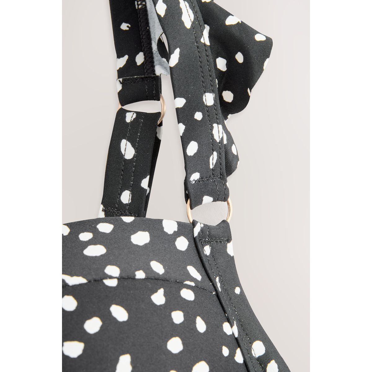 Haut de bikini à armatures/volants noir/pois blancs, NEXT