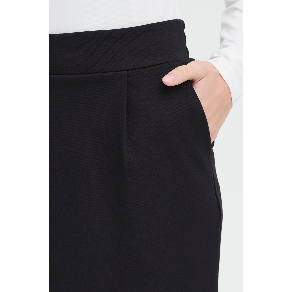Jupe droite, longueur genoux, taille élastiquée noir, ICHI