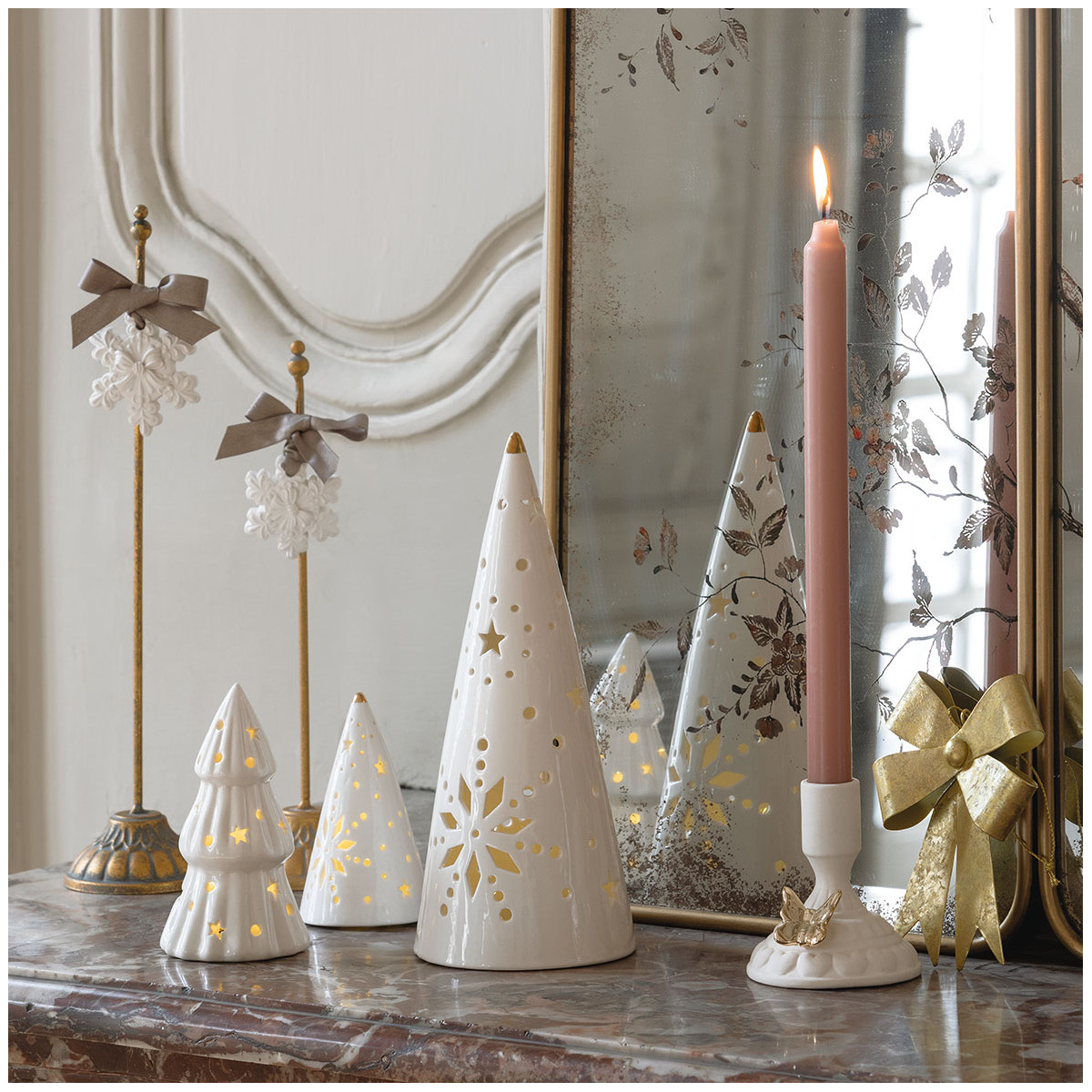 Sapin décoratif avec LED grand modèle blanc, MATHILDE M