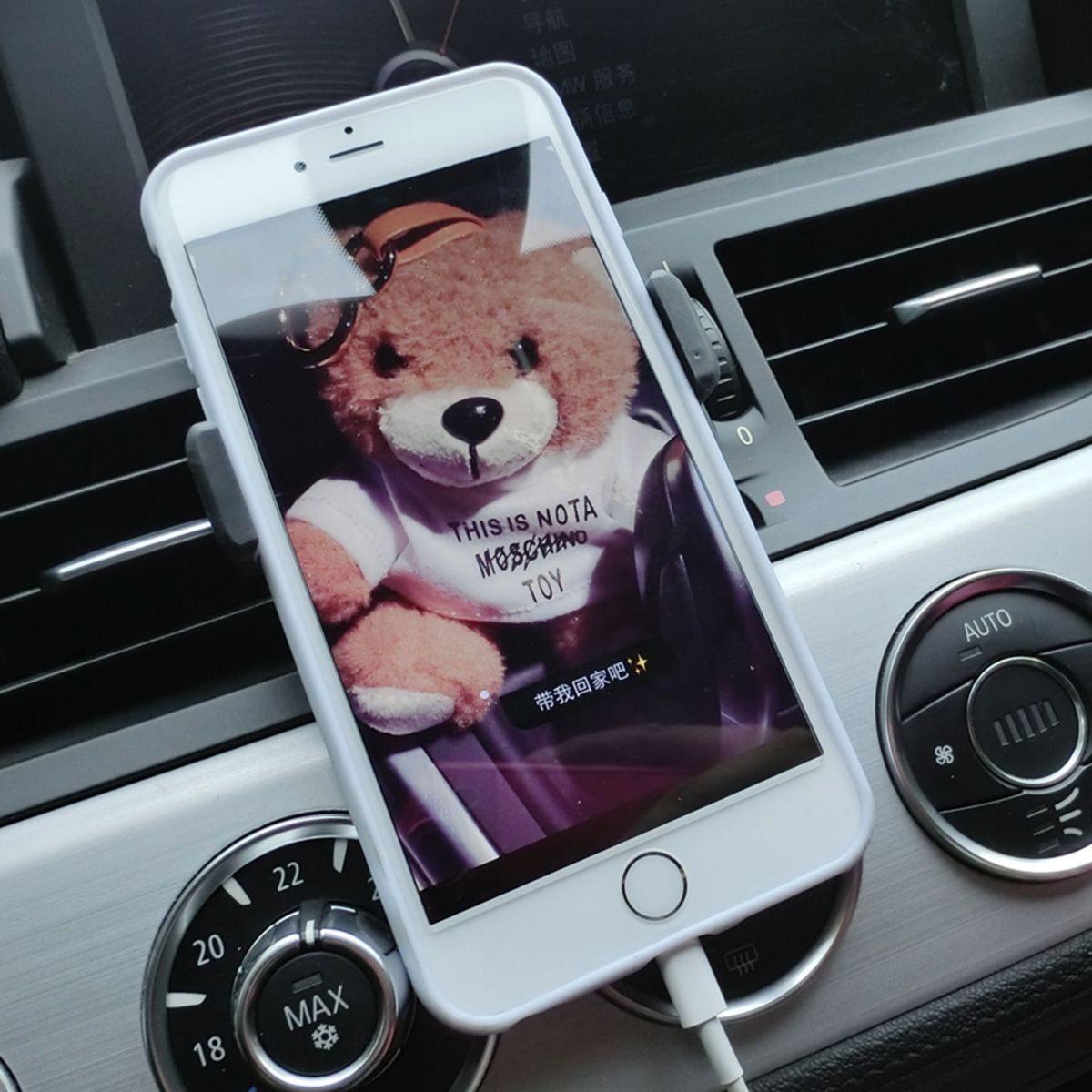 Support smartphone Voiture grille d'aération noir, ESSENTIEL B