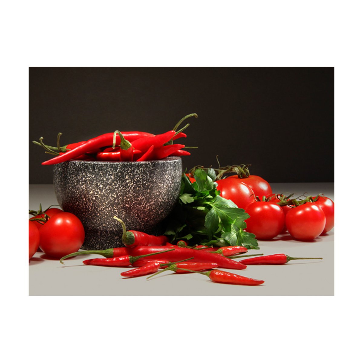 Papier peint intissé panoramique Motifs de cuisine Tomates et piments rouges noir, EDEN