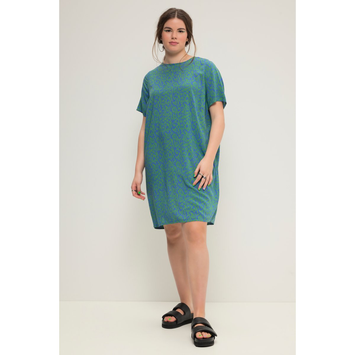 Robe mini coupe loose shape à imprimé vert d’été, STUDIO UNTOLD