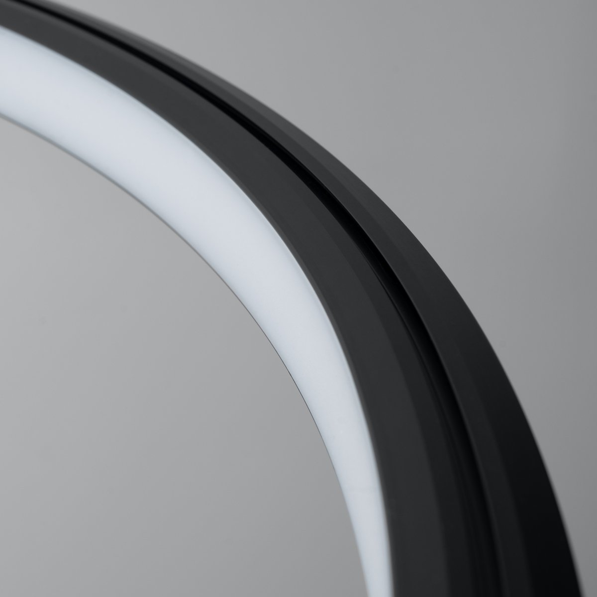 Lustre Aluminium Noir LED 1 Risa noir, EDEN