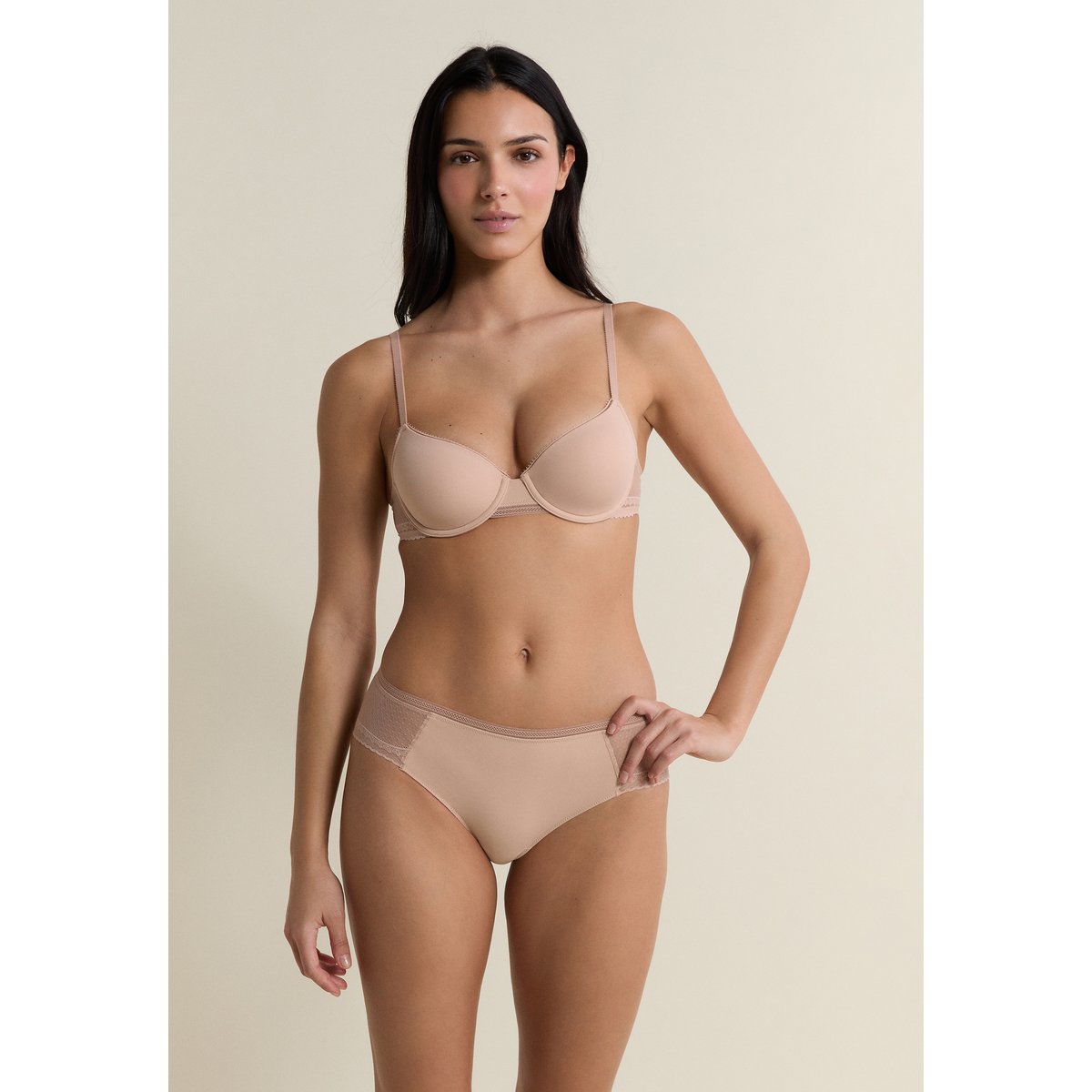 Soutien-gorge N.4 - Le coques fines en microfibre avec détails en dentelle PURE DREAM beige, ETAM