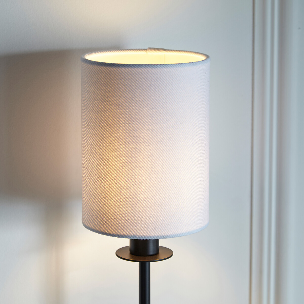 Perry Upright Wall Light black, SO'HOME