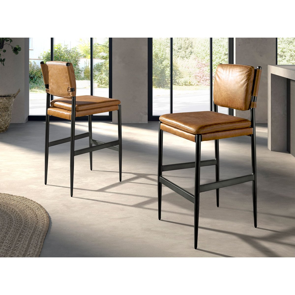 Tabouret en cuir marron marron | acier foncé, ANGEL CERDA
