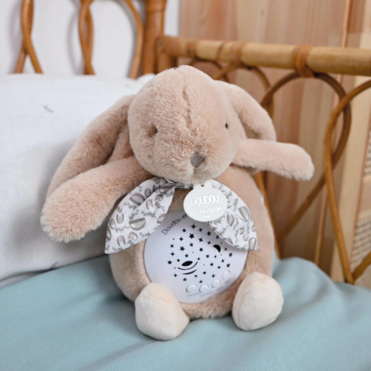 Veilleuse musicale lapin avec projection beige sable, DOUDOU ET COMPAGNIE