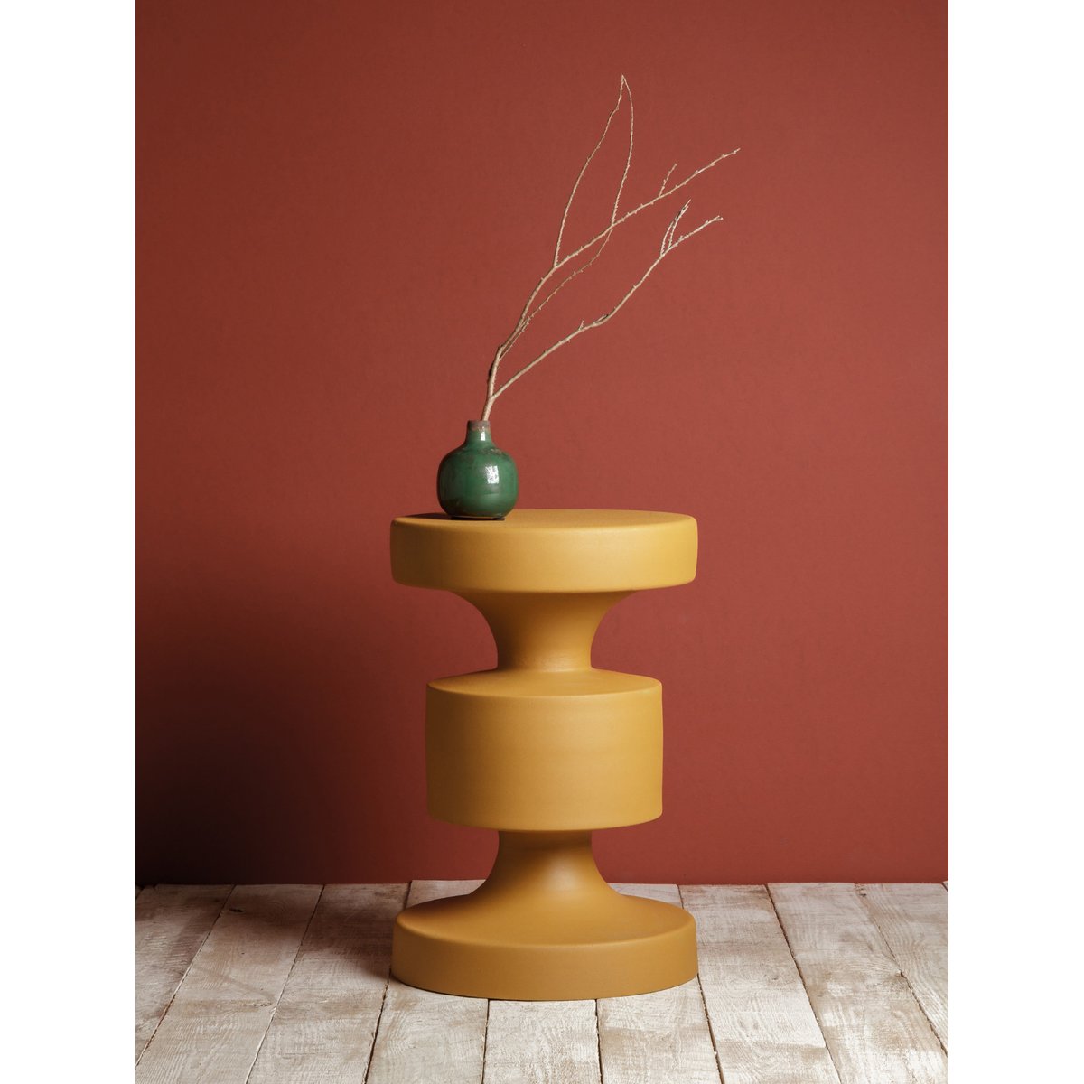 Table en métal ronde Forms orange, CHEHOMA