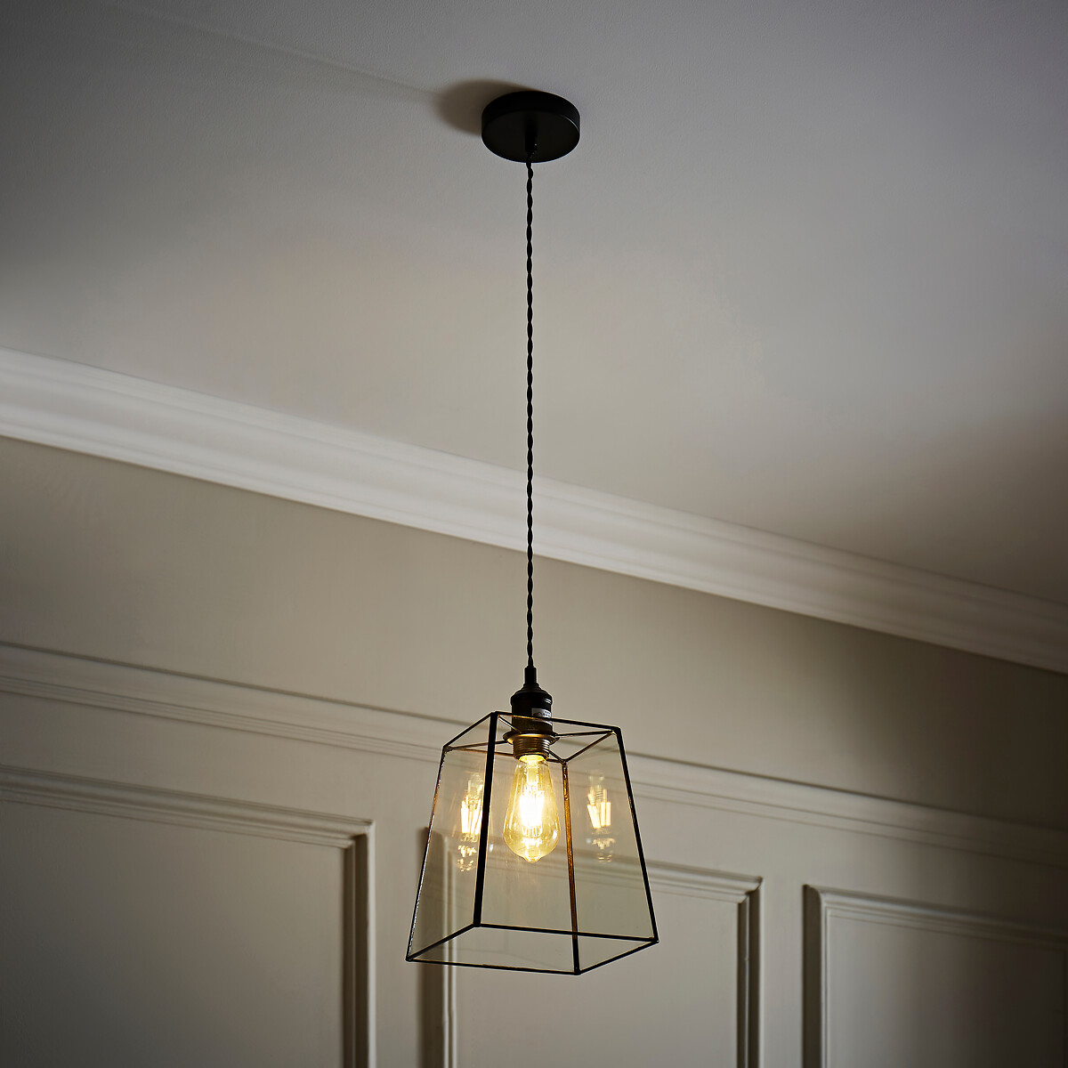 Sylvia Glass Lantern Pendant Light in Matte Black black, ÉDITÉ
