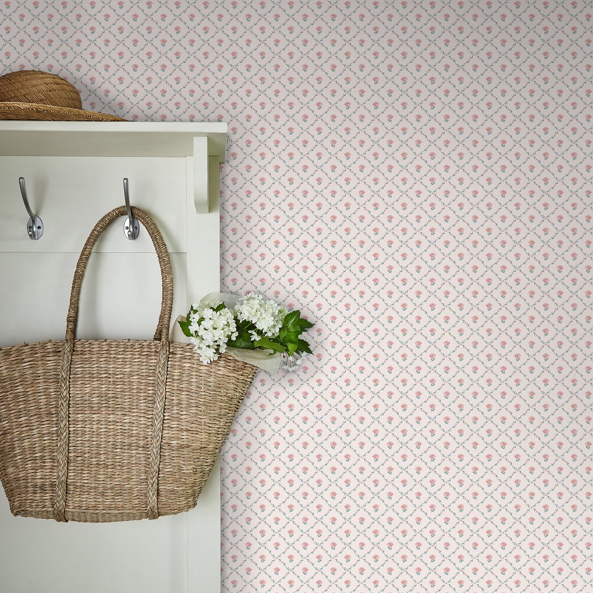 Papier peint fleurs en quadrillage Kate rose, vert, LAURA ASHLEY