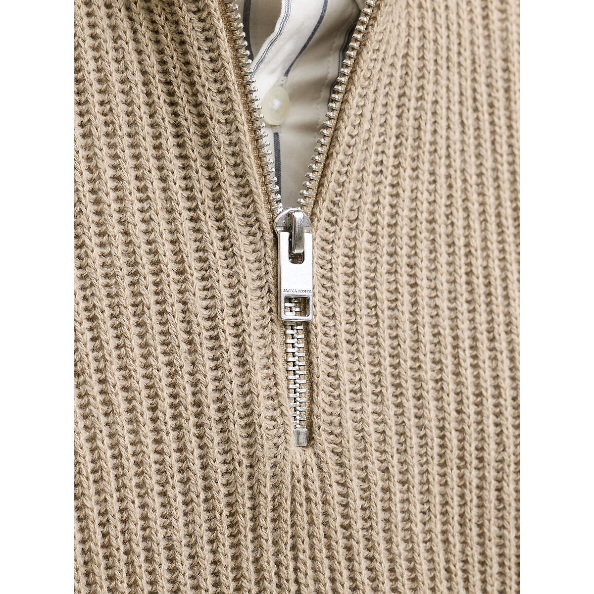 Jersey con cuello alto y media cremallera beige              , JACK & JONES
