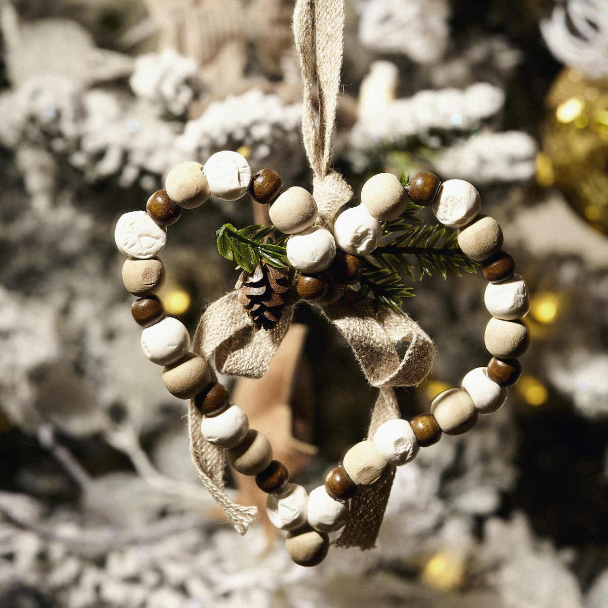 Suspension de noël décorative coeurs en bois marron H14 marron, SIA DECO