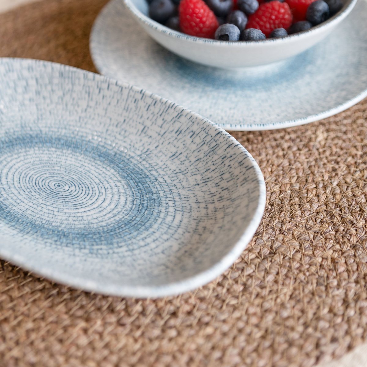 Lot de 6 assiettes ovales en porcelaine 19cm, AQUA blanc-bleu, NOVASTYL
