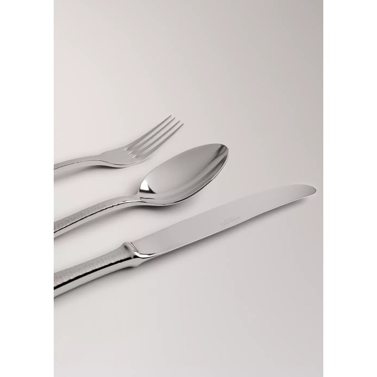 Ensemble de couverts 3 pièces en acier inoxydable martelé gris, MANGO HOME