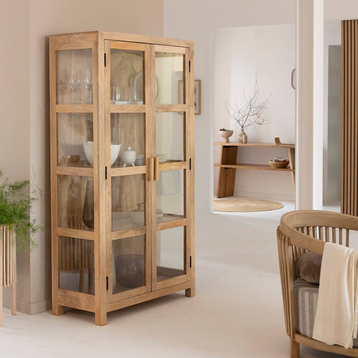 Vitrine en bois de manguier  AMARIS bois clair, MADE IN MEUBLES 