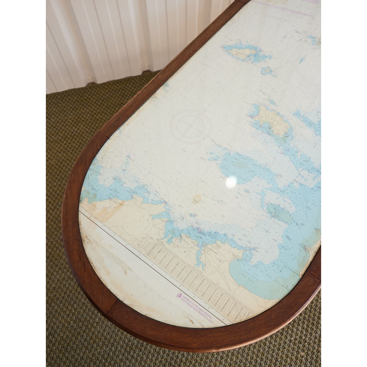 Table basse en bois tourné Léonie N°1099 - Bon état bois foncé, DEBONGOUT