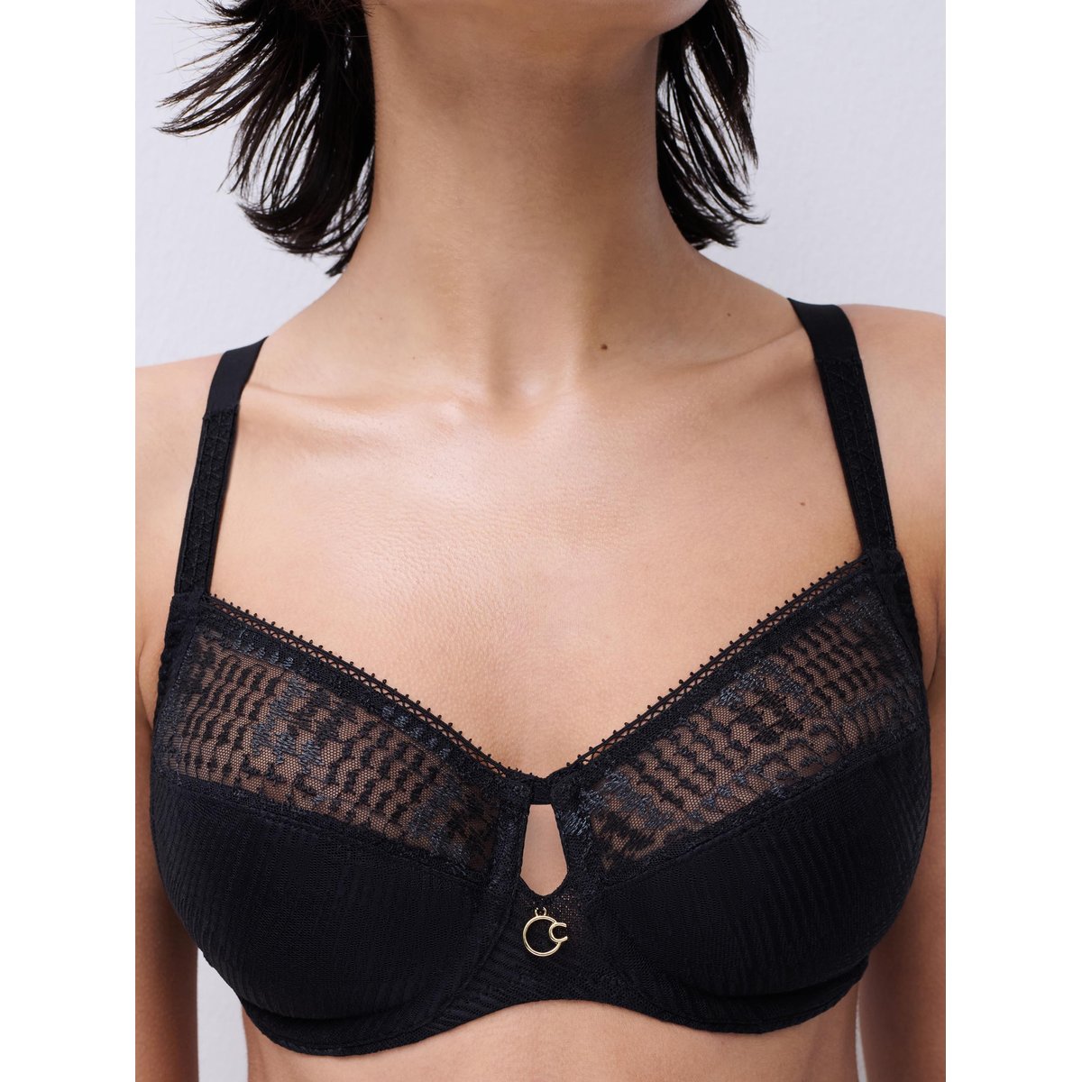 Soutien-gorge très emboîtant INTRIGUE noir, CHANTELLE