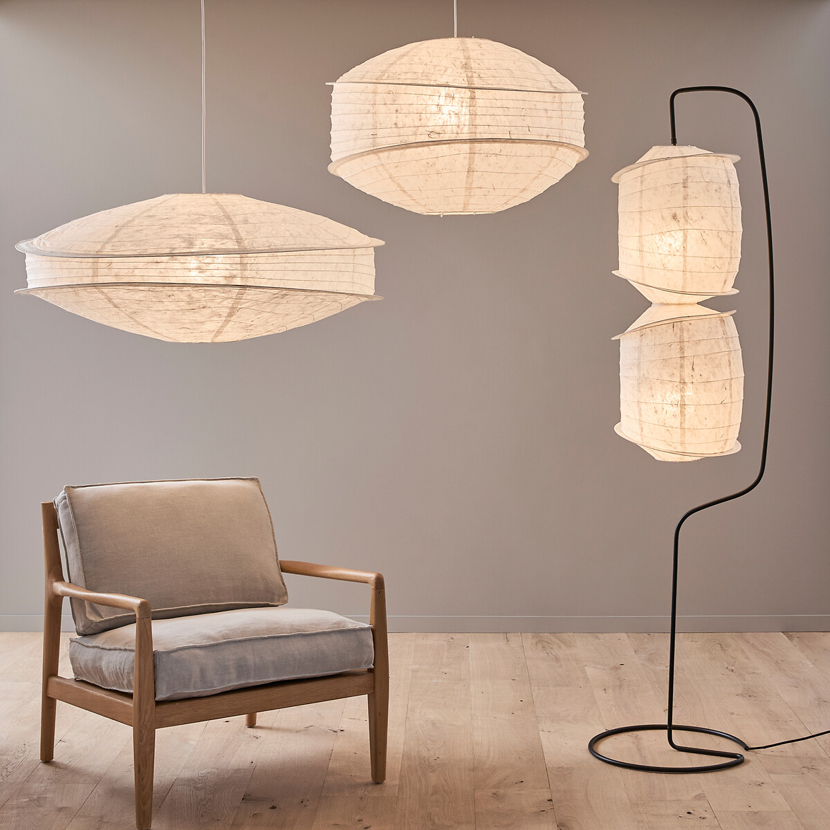 Nassah Pendant Light in Textured Paper, Diameter 68cm white, AM.PM