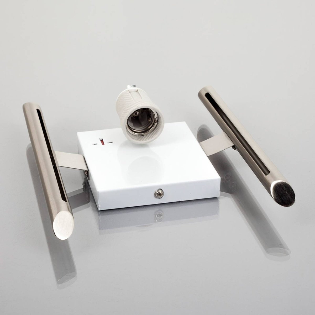 Applique en métal moderne, Filippa blanc satiné, nickel satiné, LINDBY