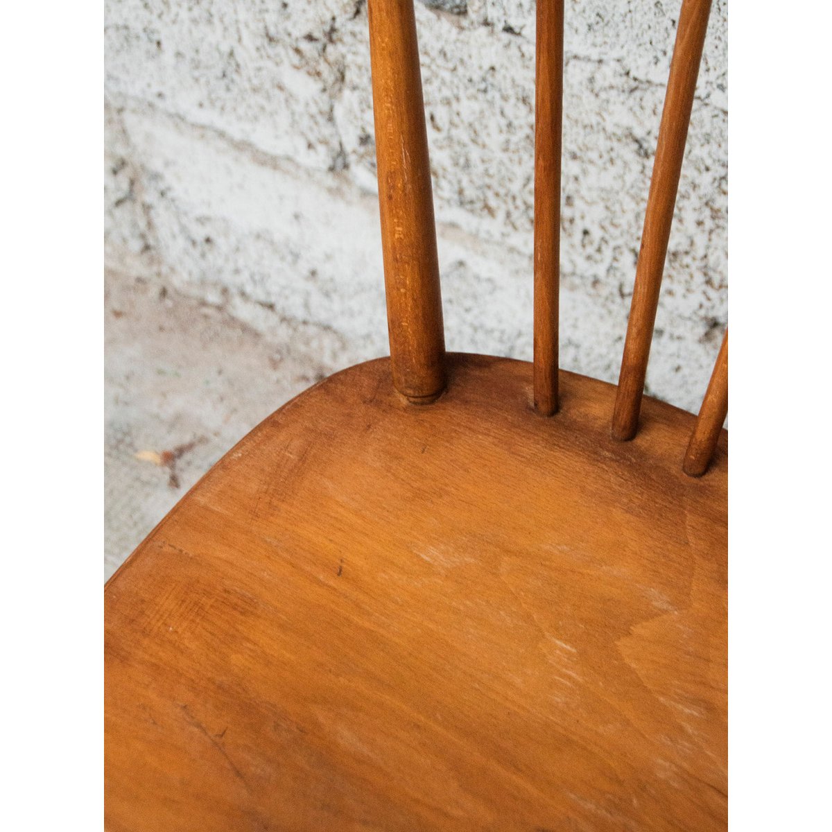 Paire de chaises en bois Alma N°729 - Bon état bois, DEBONGOUT