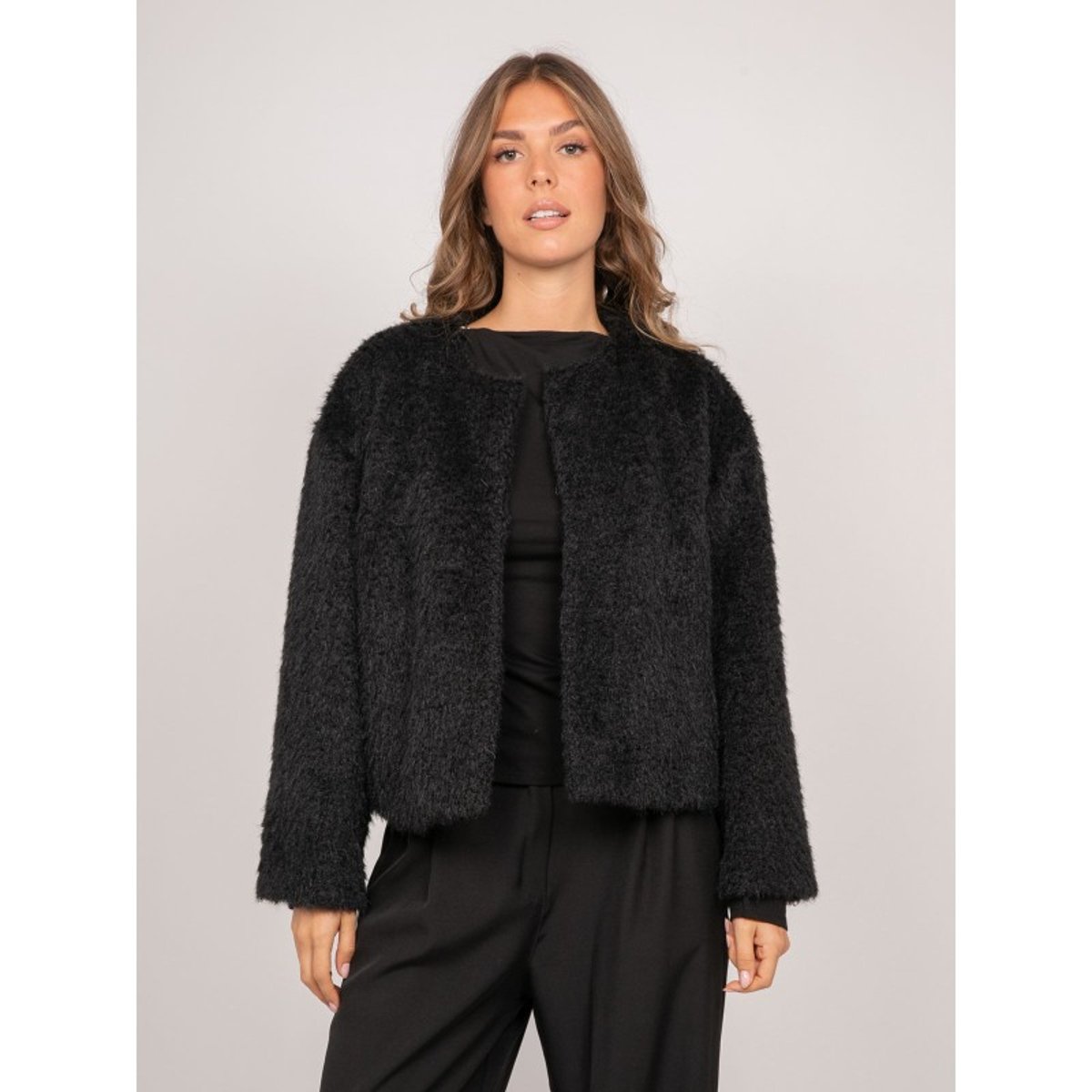 Veste Courte Maille Poil Long Usonia noir, DONA LISA