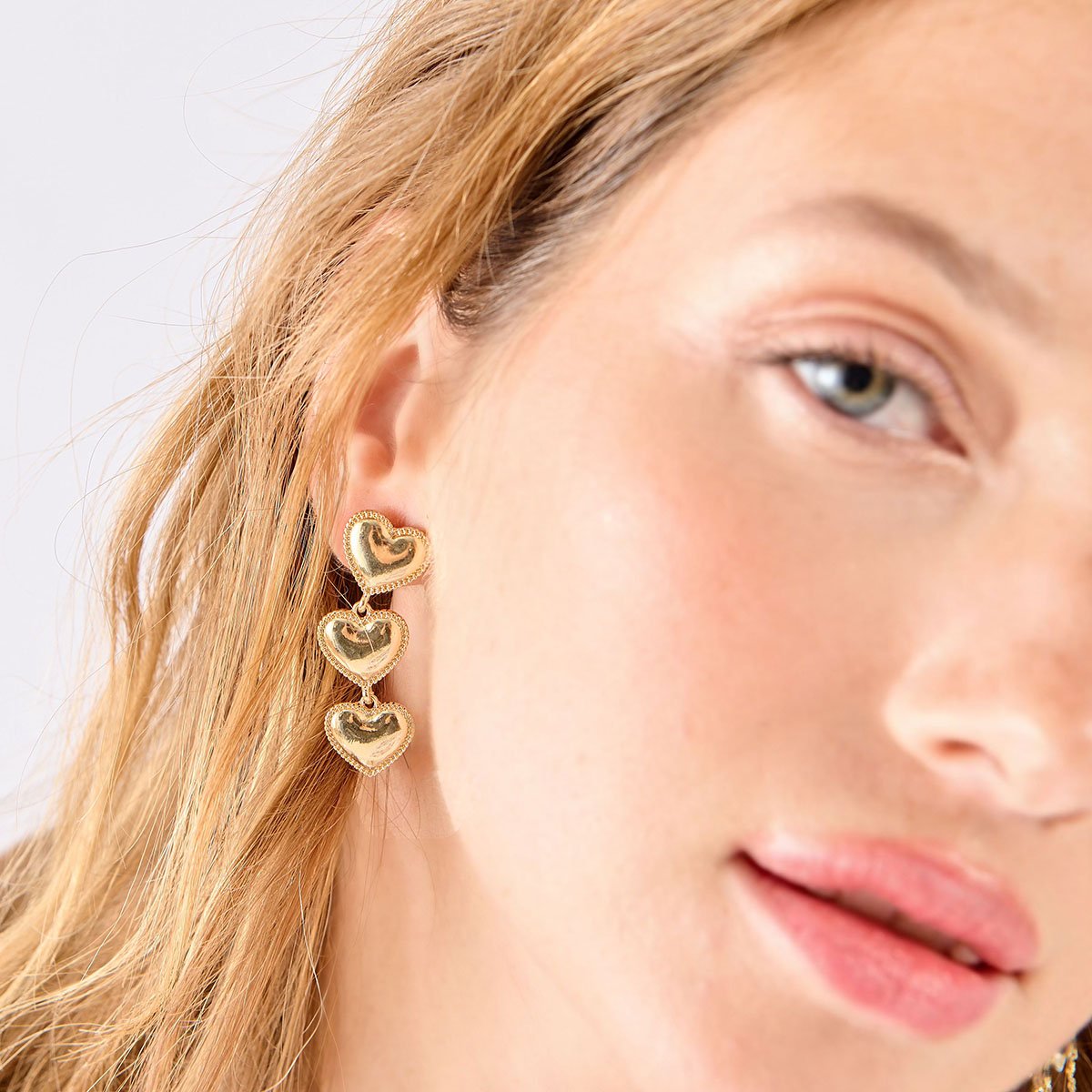 Boucles d'oreilles pendantes cœurs NADAV doré, HIPANEMA