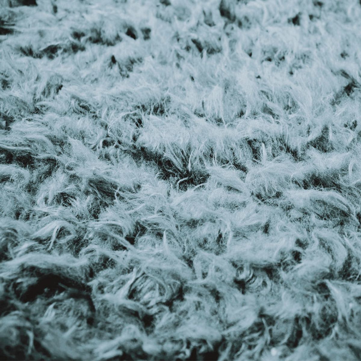 Tapis de salon tout doux imitation fourrure  AUTHENTIK bleu clair, THE DECO FACTORY