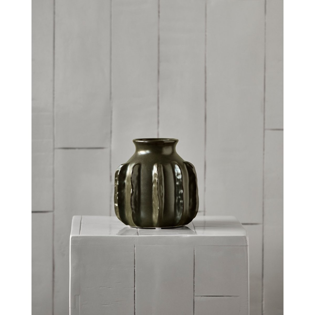 Vase en grès Cactus h 15 cm vert foncé, HOUSE DOCTOR