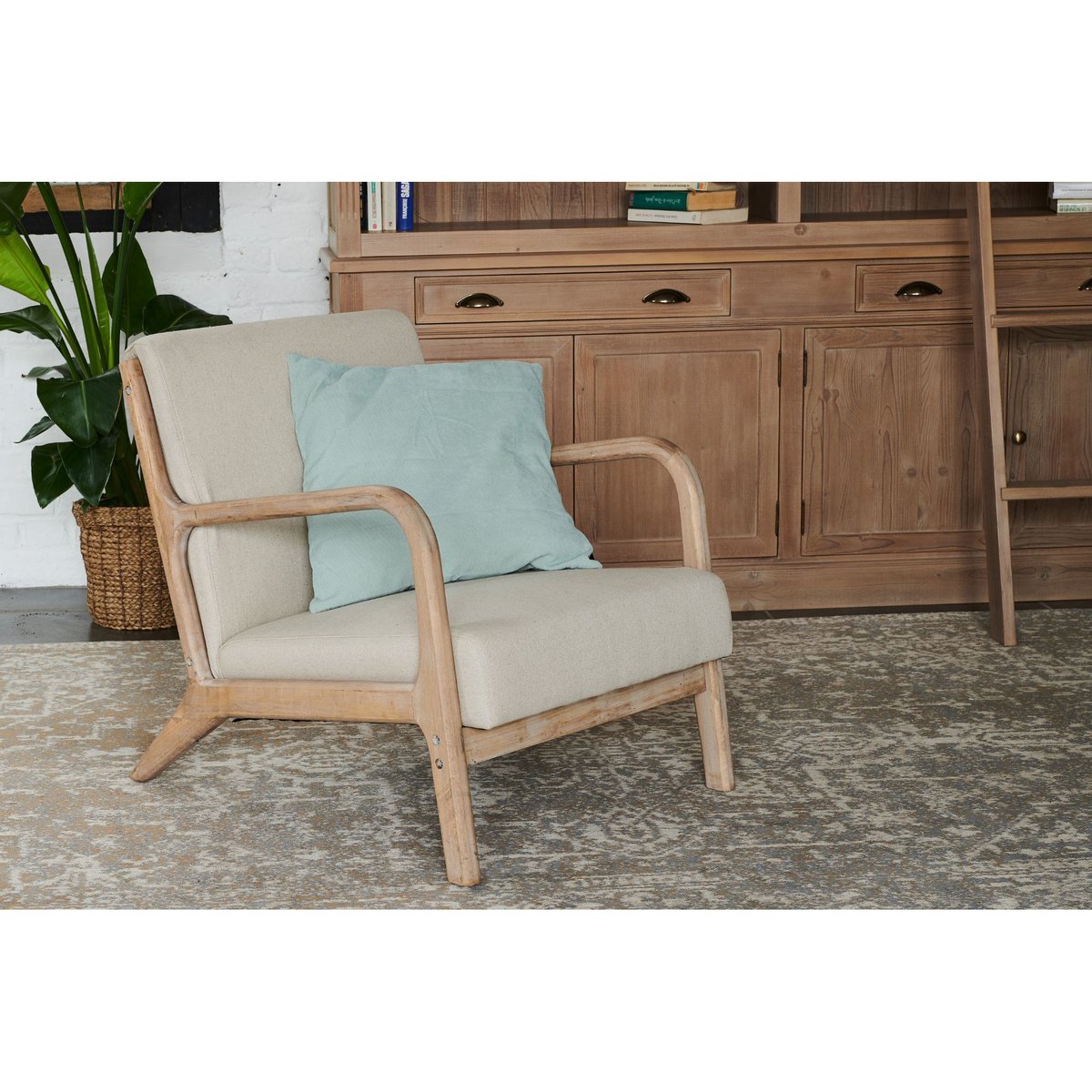 Fauteuil avec accoudoirs en lin matelassé - SEVENTIES beige, HELLIN, DEPUIS 1862