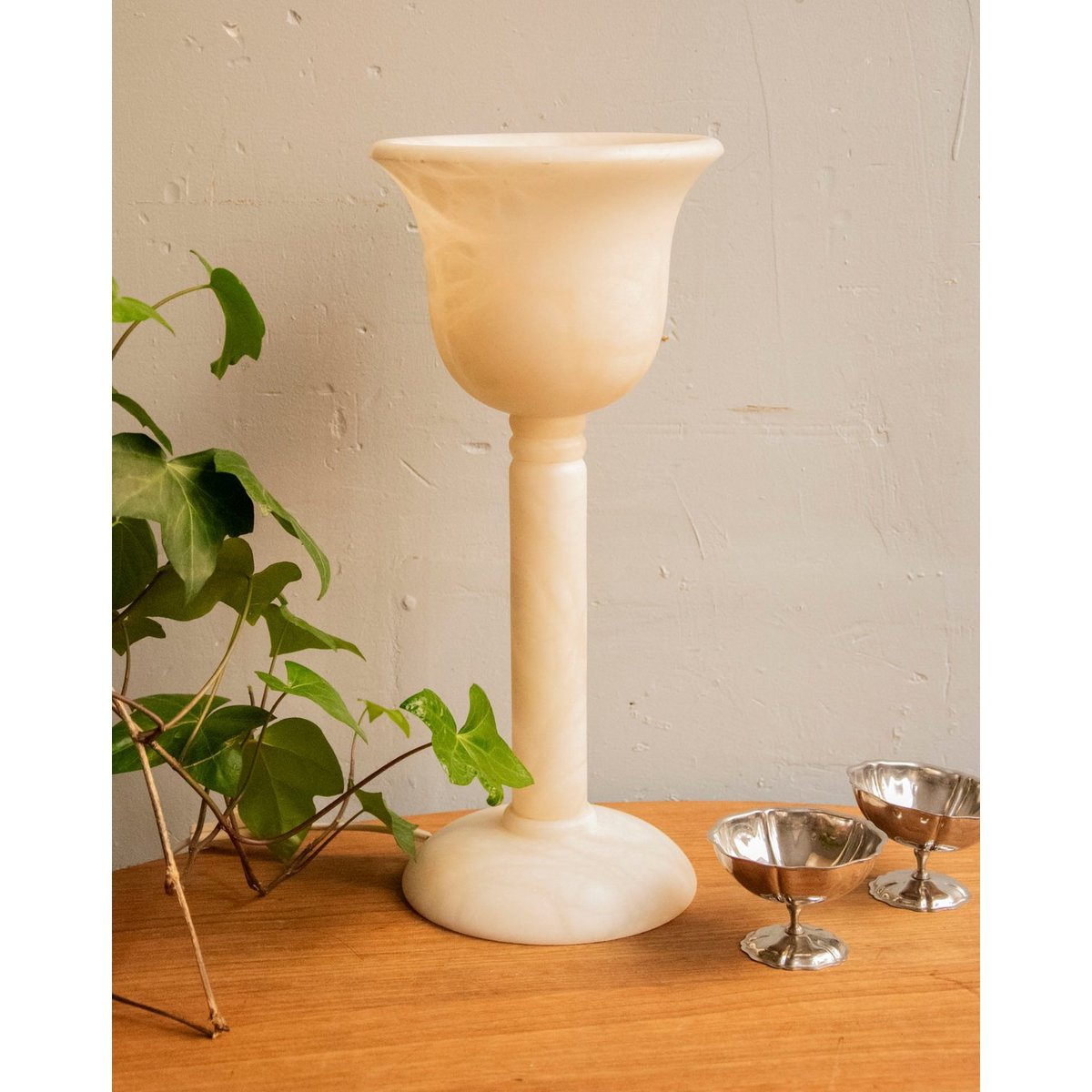 Lampe en albâtre unique Julia N°976 - Bon état blanc, DEBONGOUT