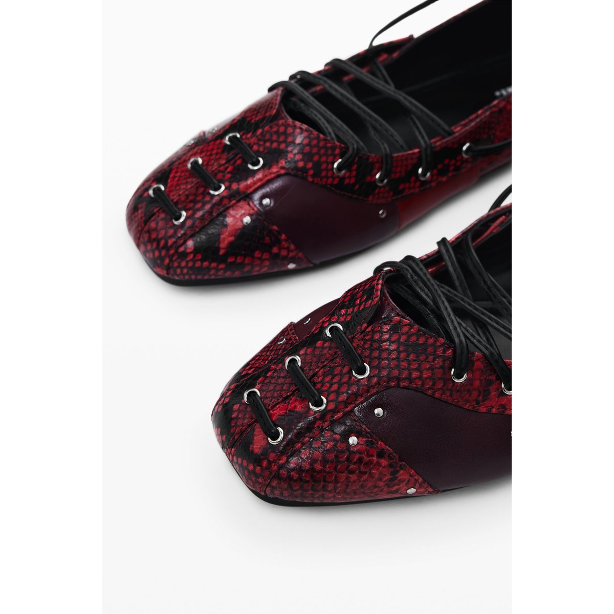 Ballerine à cordes rouge, DESIGUAL