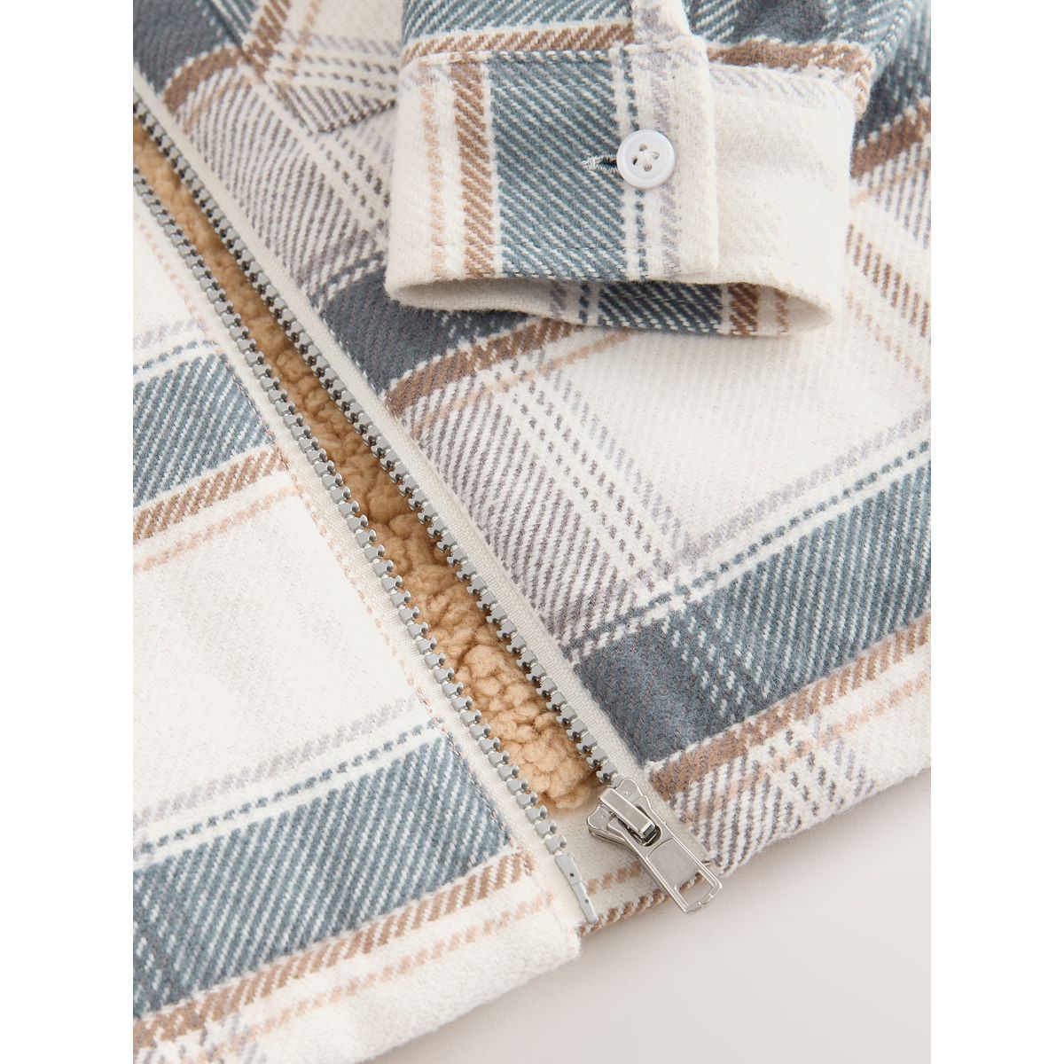 Veste-chemise avec doublure en peau lainée fermeture éclair à carreaux bleus/écrus, NEXT