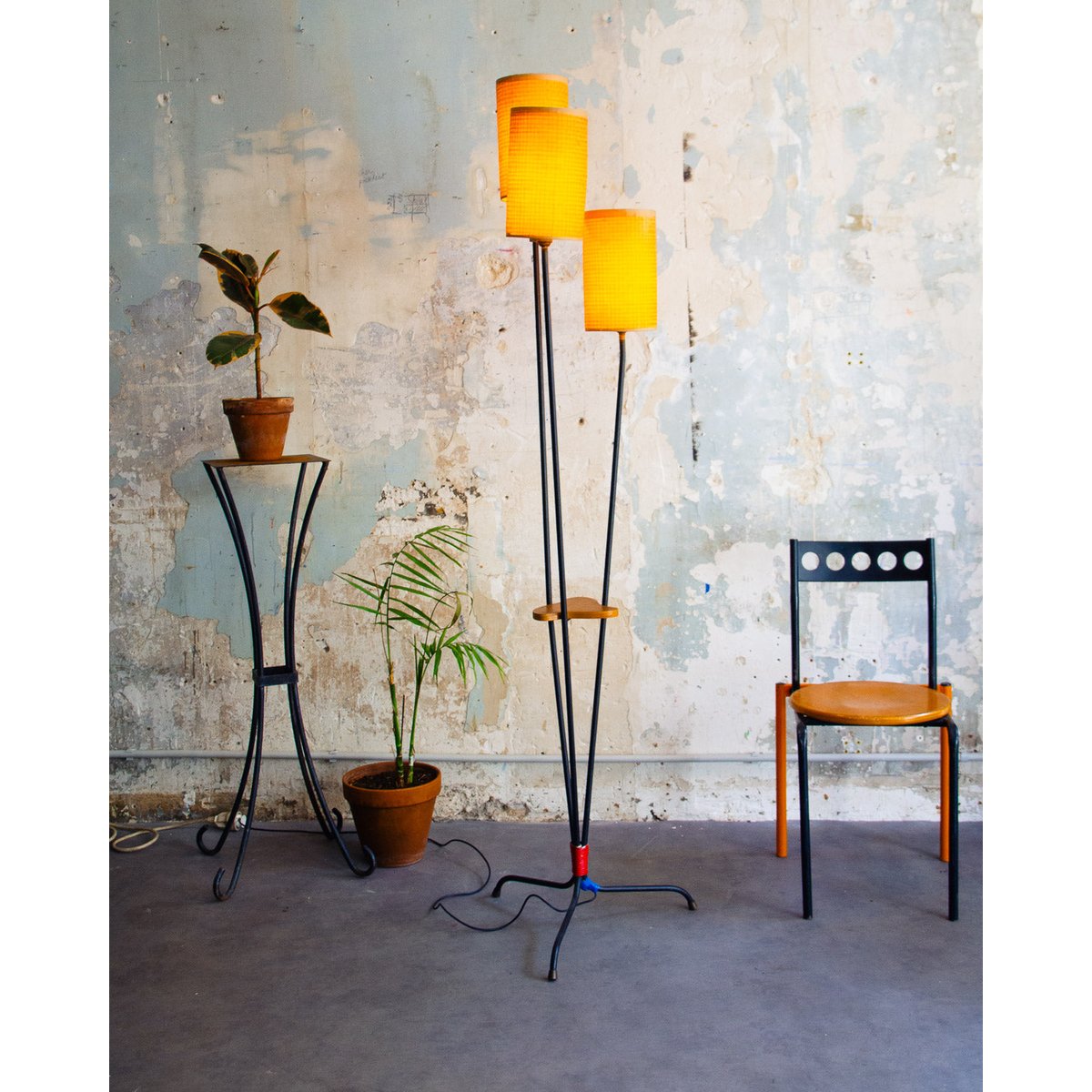 Lampadaire au triple abajour Julien N°374 - Bon état beige, DEBONGOUT