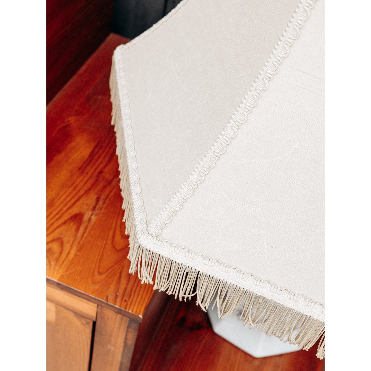 Lampe en céramique à franges Suzanne N°573 - Bon état beige, DEBONGOUT