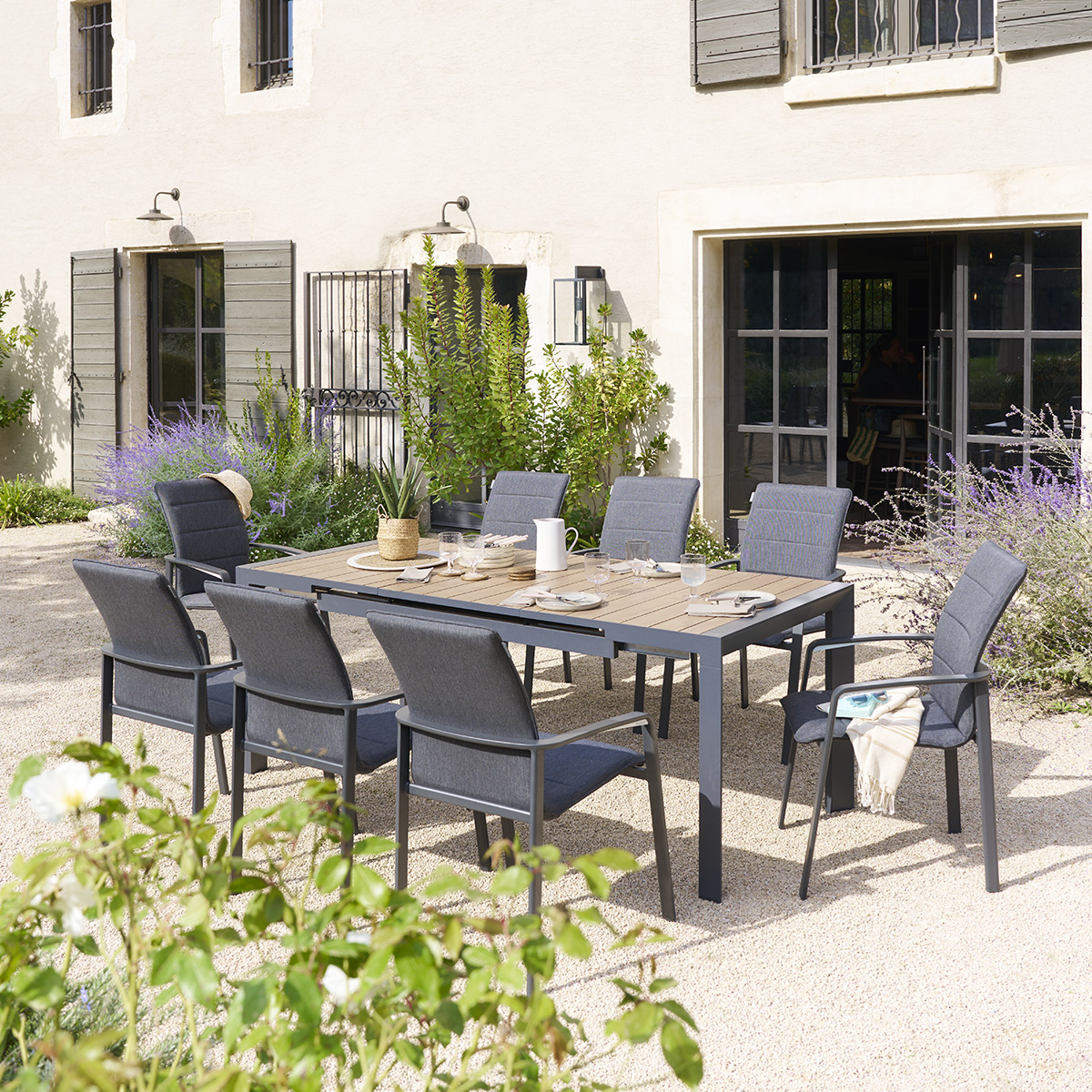Table de jardin extensible 8 places en aluminium effet bois ÉVASION miel, HESPERIDE