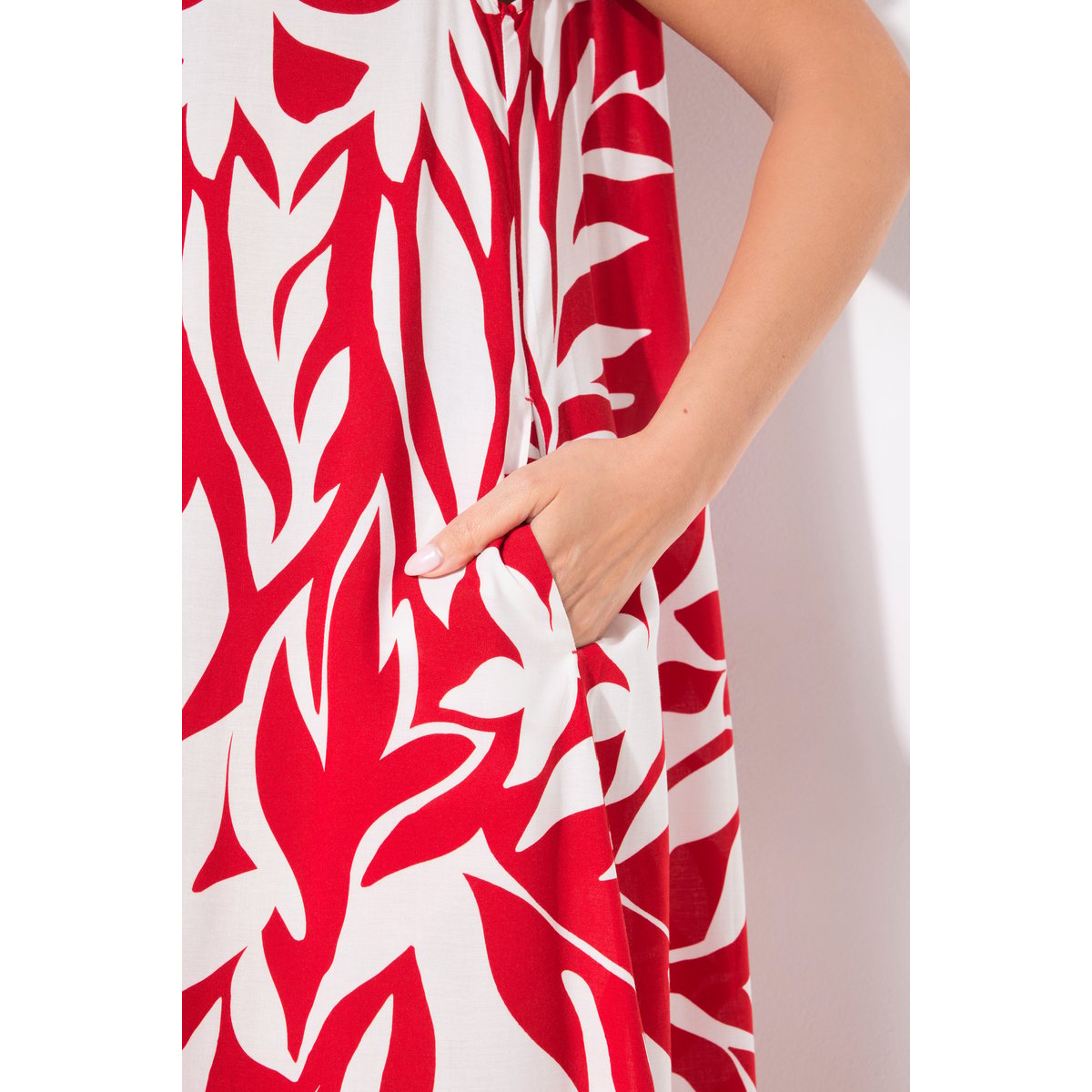 Robe midi sans manches. Motif feuilles. rouge néon, ULLA POPKEN