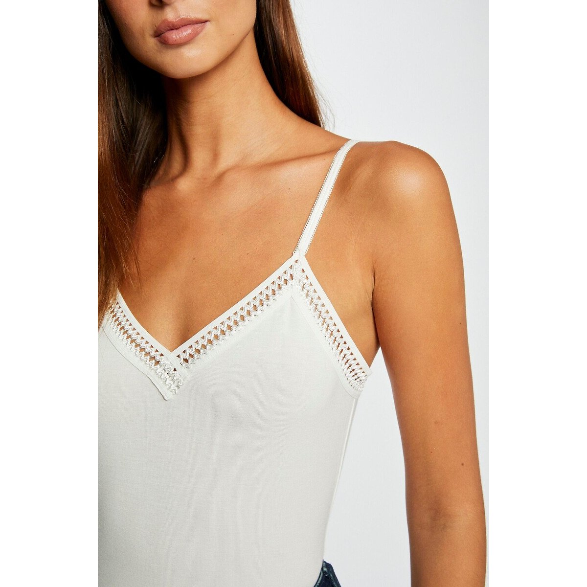 Top scollo a V pizzo bianco, MORGAN
