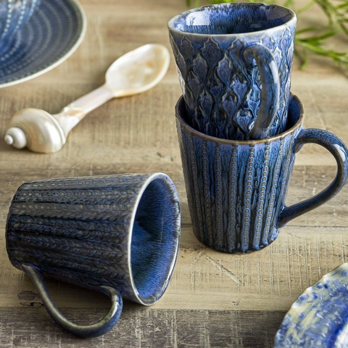 Tasses grès émaillé texturé  Elanor set de 3 bleu, BLOOMINGVILLE