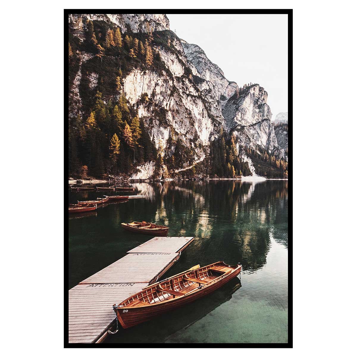 Affiche encadrée lac de montagne et barques en bois affiche + cadre en métal - noir, HEXOA