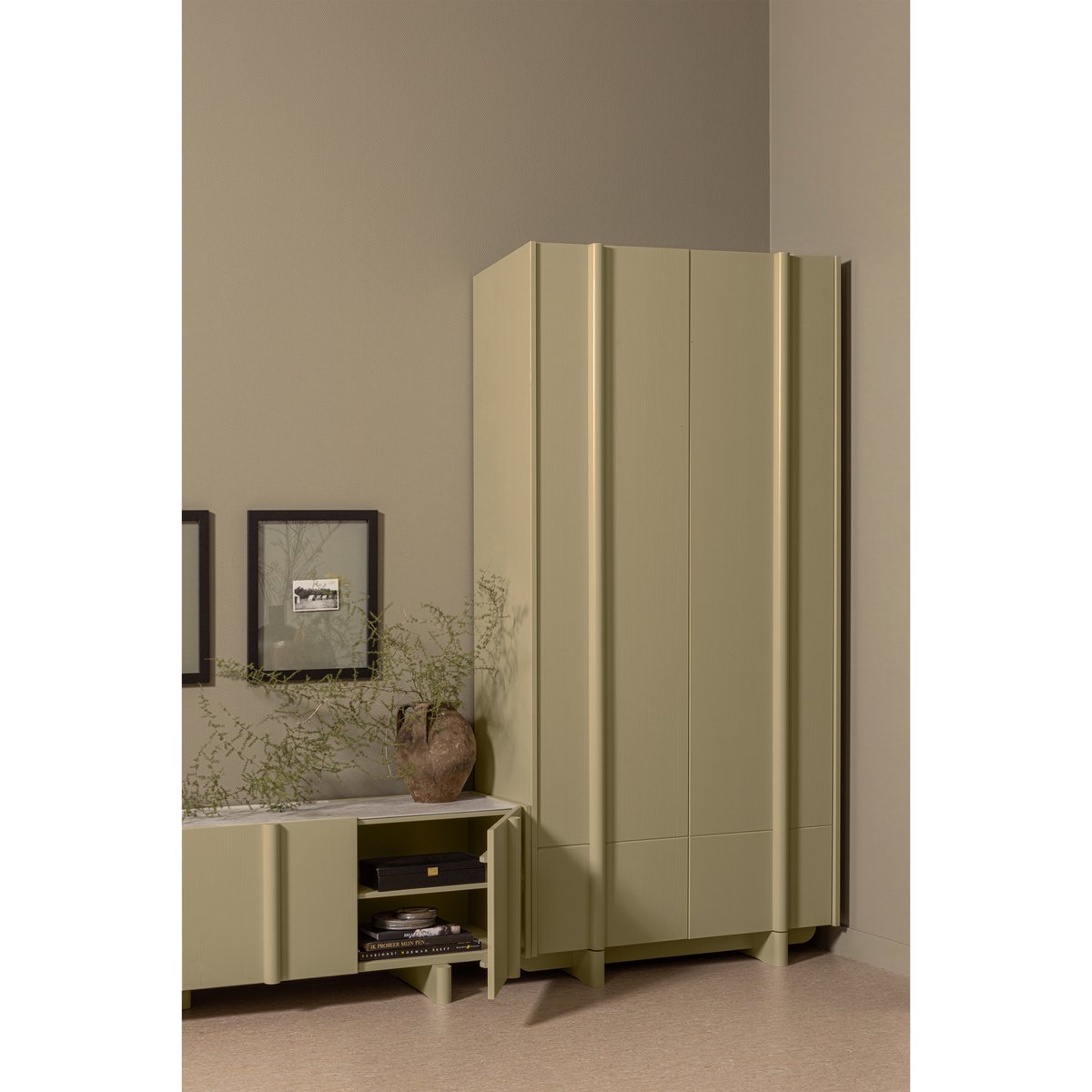 Armoire de rangement en pin BASU moss, WOOOD