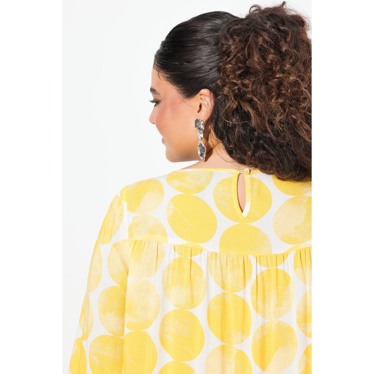 Robe à encolure bateau et manches 3/4. Motif blanc neige, ULLA POPKEN