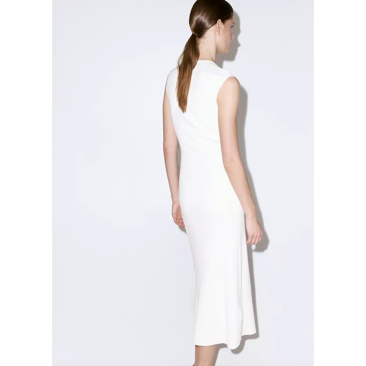 Robe en maille col V blanc, MANGO