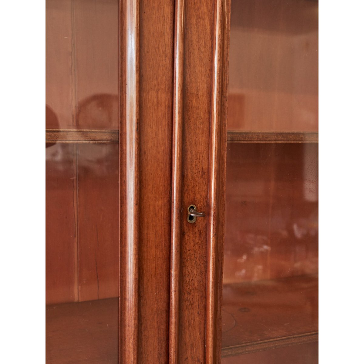 Vitrine anglaise d'époque Victorienne Victoria N°1287 - Bon état bois foncé, DEBONGOUT