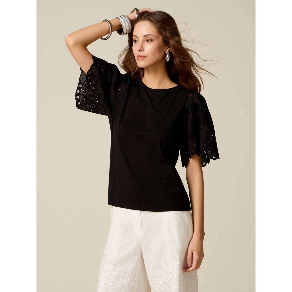 T-shirt avec manches en broderie anglaise noir, OLTRE