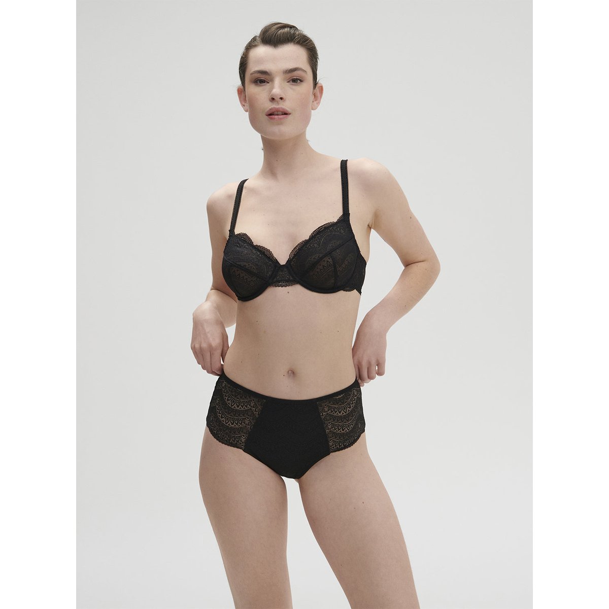 Soutien-gorge avec armatures classique, KARMA noir, SIMONE PERELE